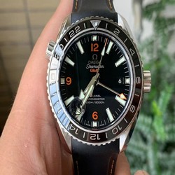 Planet Ocean 600M Co-Axial GMT 43.5mm VSF 1:1 Best Edition Black Dial Orange Markers Black Ceramic Bezel on Black Rubber Strap A8605 Super Clone