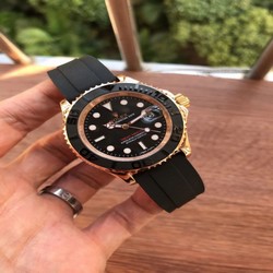 Rolex Yacht Master BG Dial on Black Rubber Strap
